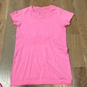 Lululemon swiftly Tech short sleeve